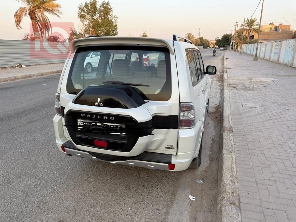 ميتسوبيشي باجيرو سبورت